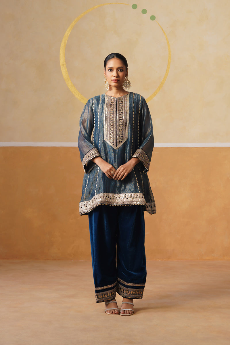 Velvet Ameera Kurta Set