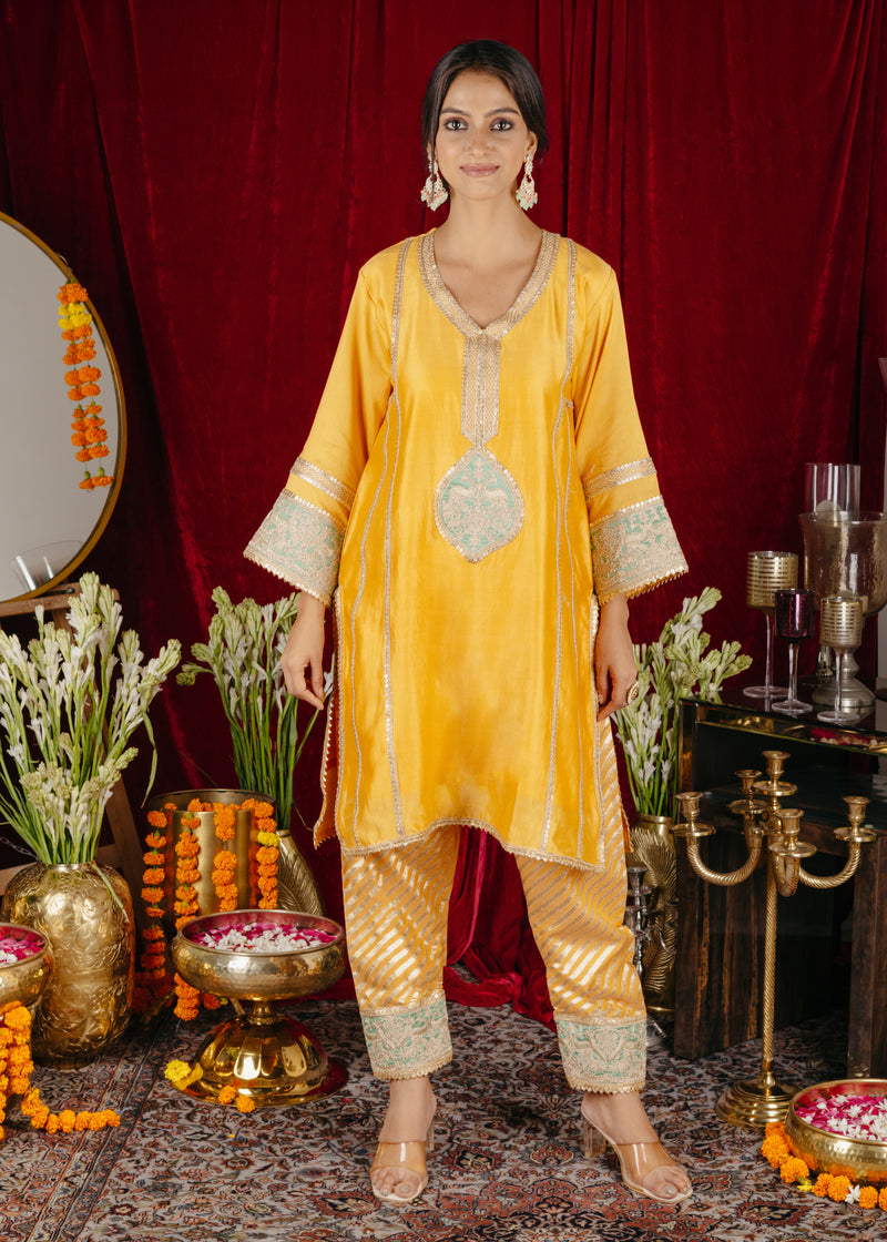 Zard Kurta Set