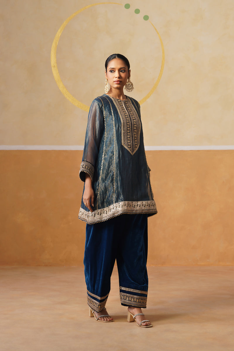 Velvet Ameera Kurta Set