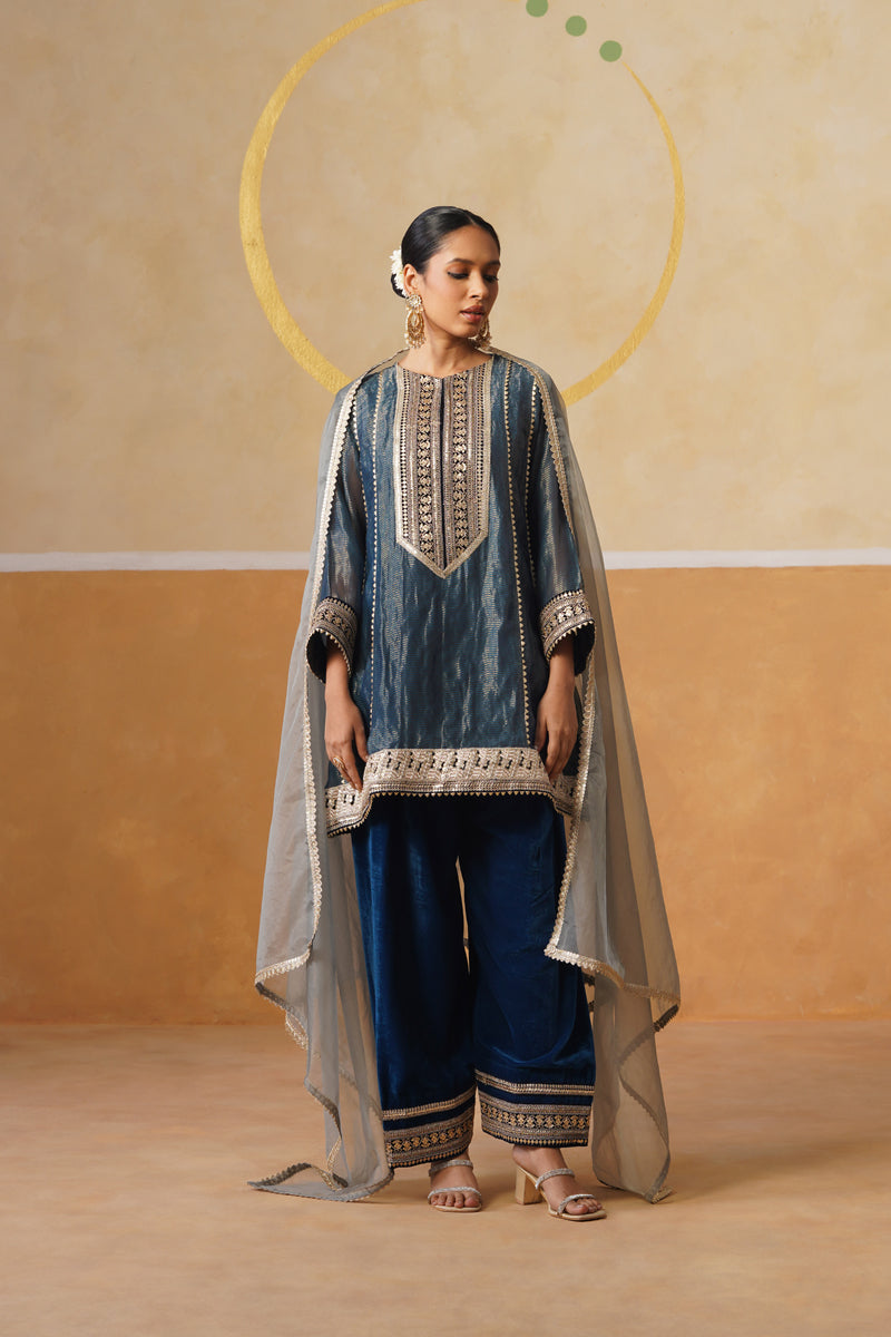Velvet Ameera Kurta Set