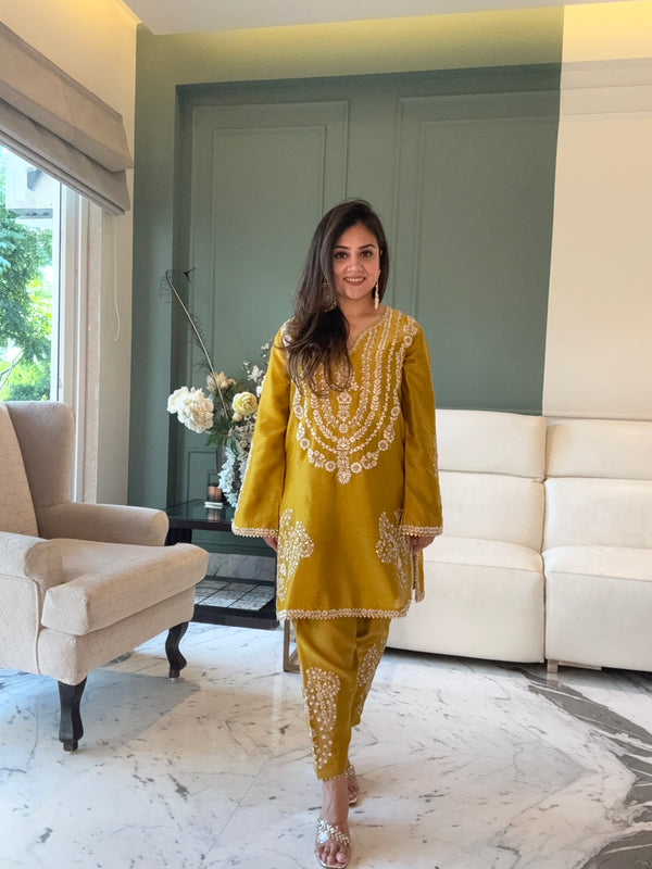 Mustard Sitaara Kurta Set