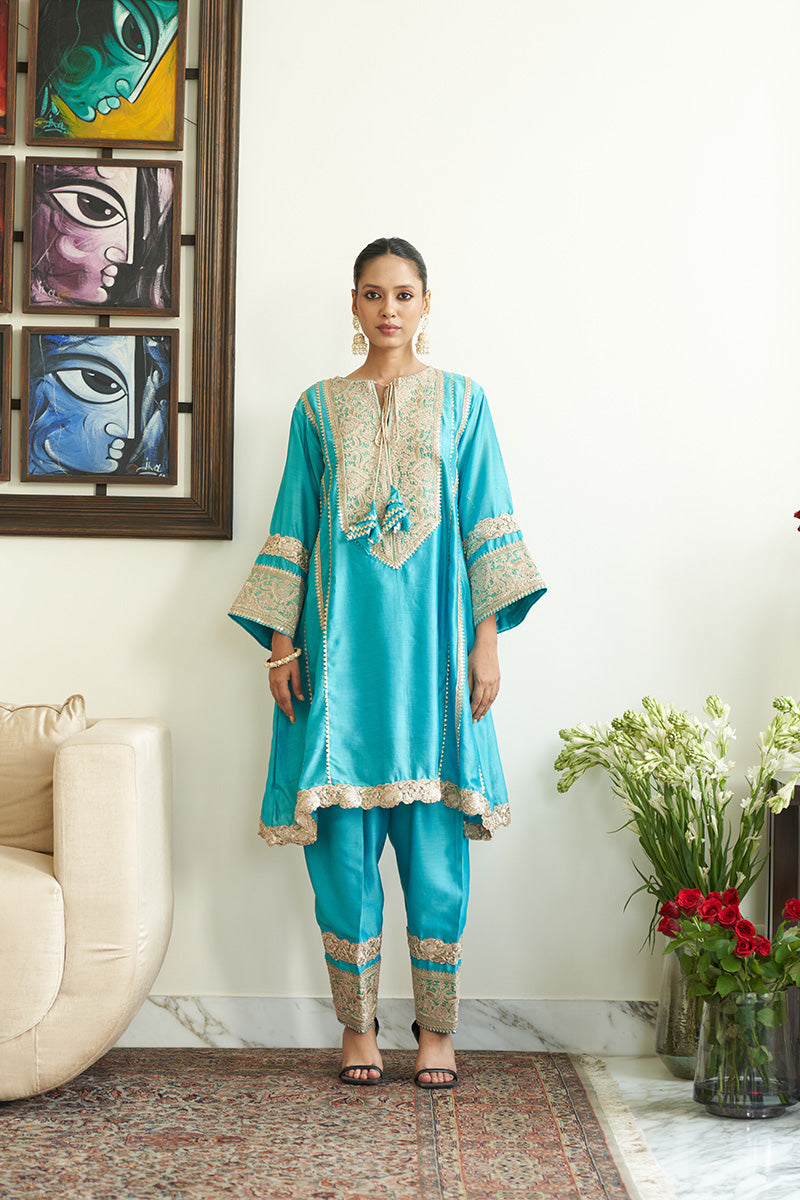 Aabroo Kurta Set