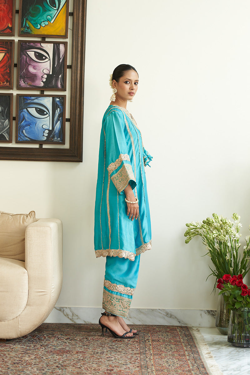 Aabroo Kurta Set