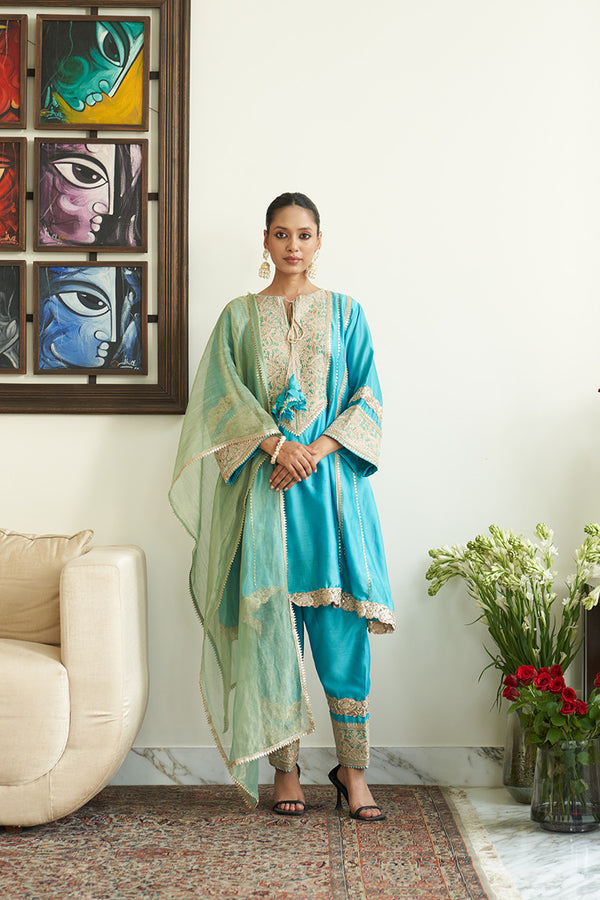 Aabroo Kurta Set