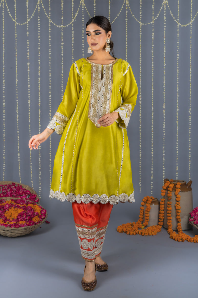 Falak Kurta Set