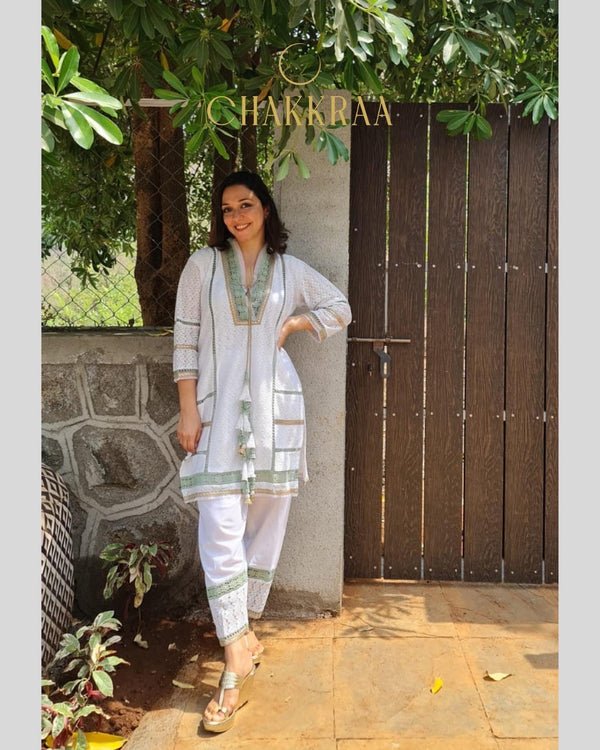 Nauheed Cyrusi’s pick Mehreen Kurta Set