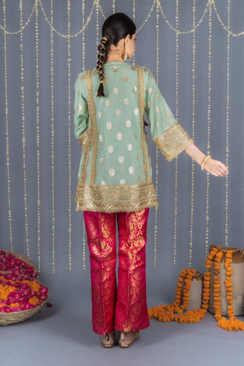 Adaa Kurta Set