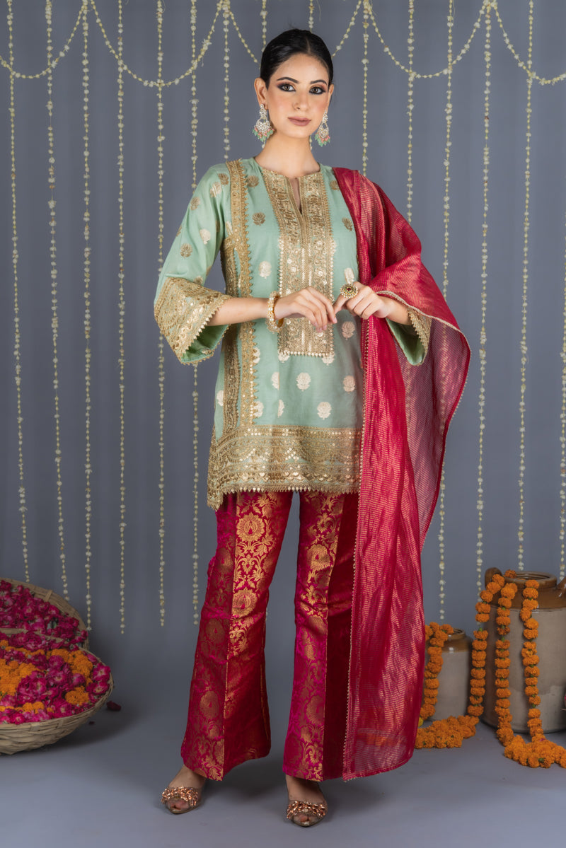 Adaa Kurta Set