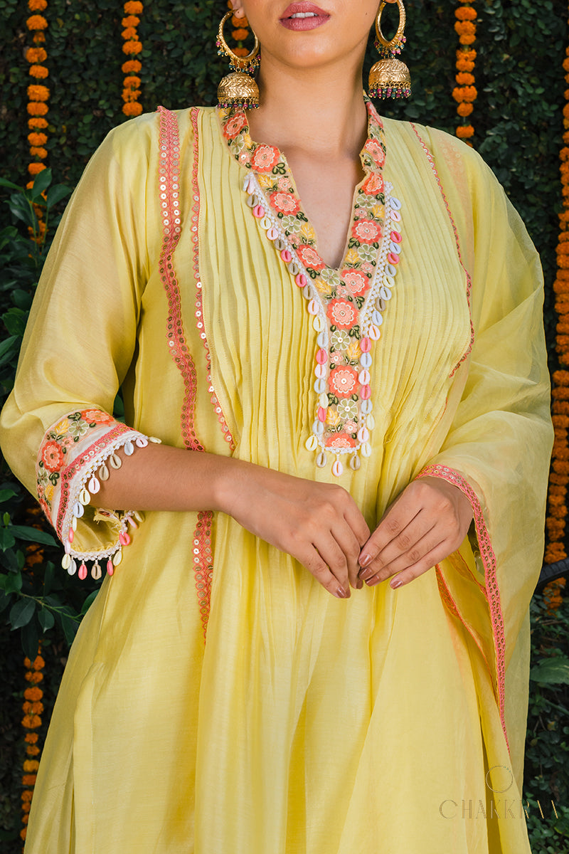 Sunheri Kurta Set