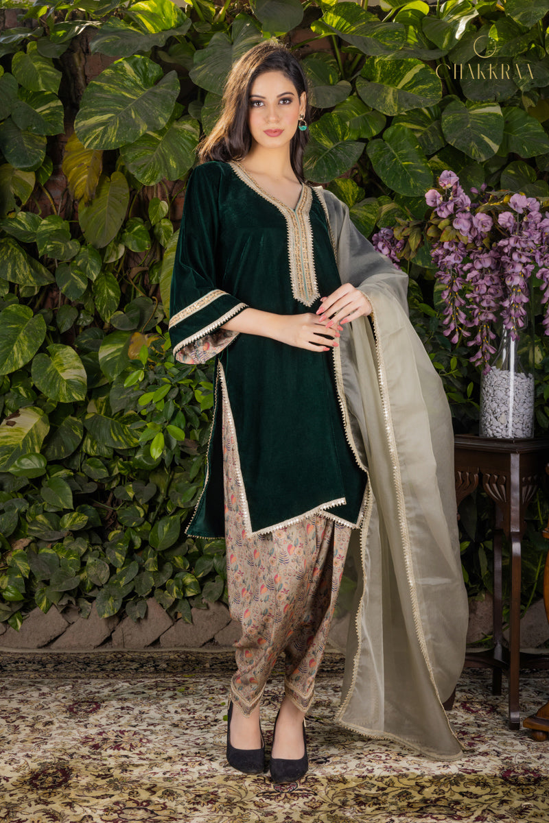 Amira Dupatta